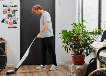 Limpieza de primavera con aspiradora