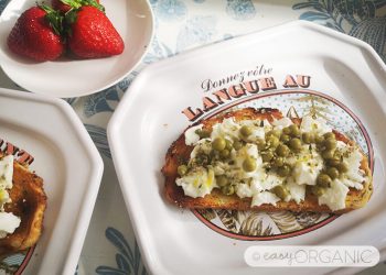 Tostada Ligera de Queso Fresco y Guisantes