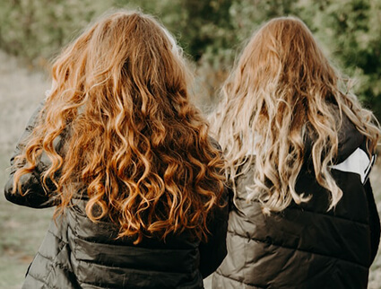 Mujeres con el pelo ondulado