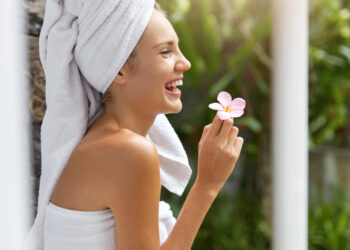 Renueva y nutre tu piel y cabello esta primavera con estos 3 eco packs sólidos