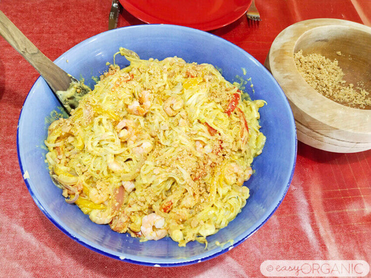 Fideos thai al curry